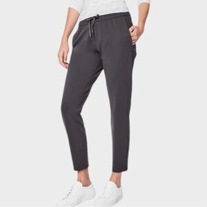 Lululemon On The Fly Pant 28" Dark Shadow Gray Full On Luxtreme Size 2